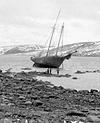 Photograph of the wreck of the JEANIE, Hudson Bay, 1910