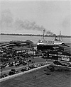Photo du navire à vapeur NORONIC des Canada Steamship Lines, au terminal de cette compagnie, le 23 juin 1937